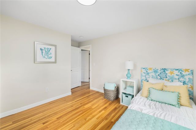 7 Cheshire Drive, Barrington, RI 02806