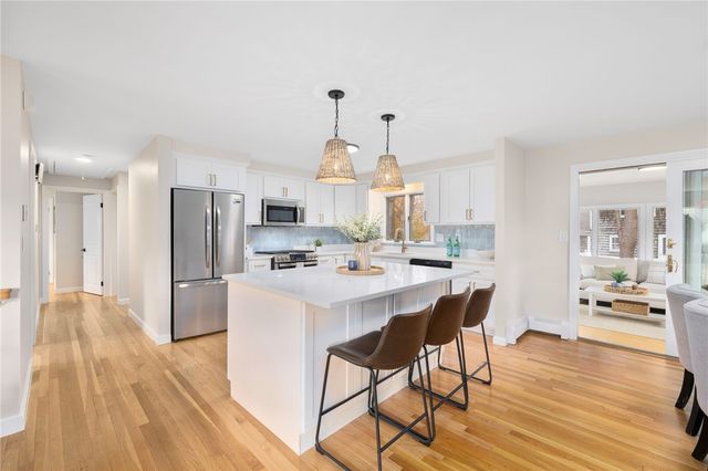 7 Cheshire Drive, Barrington, RI 02806