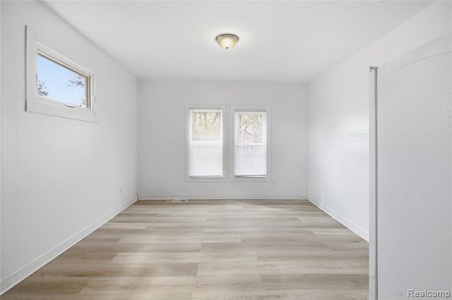 157 W Nevada Street, Highland Park, MI 48203