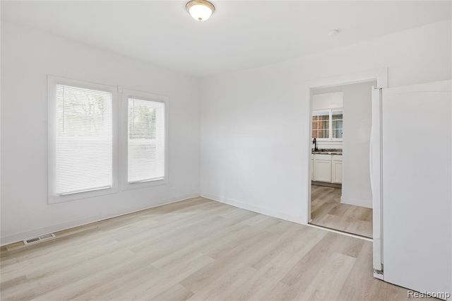 157 W Nevada Street, Highland Park, MI 48203