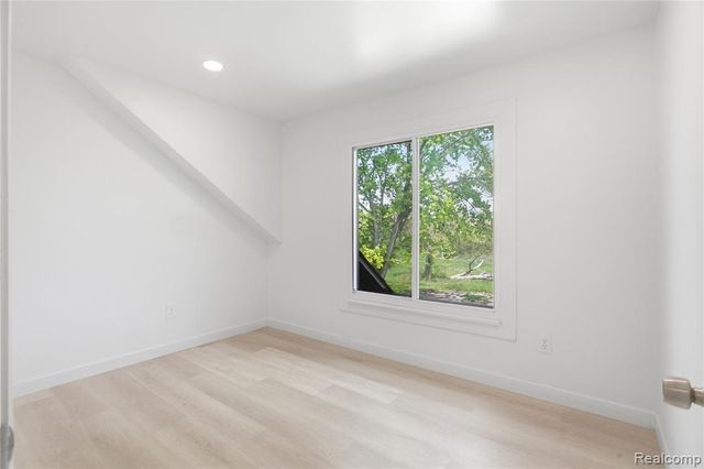 157 W Nevada Street, Highland Park, MI 48203