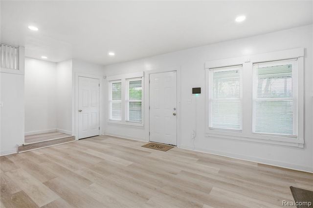 157 W Nevada Street, Highland Park, MI 48203