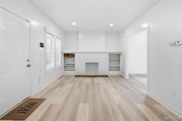 157 W Nevada Street, Highland Park, MI 48203
