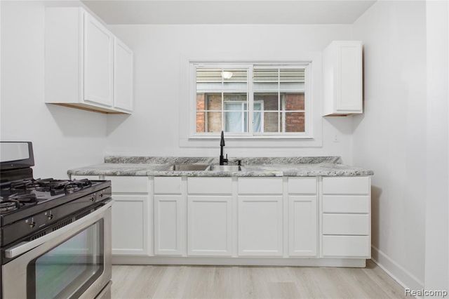 157 W Nevada Street, Highland Park, MI 48203