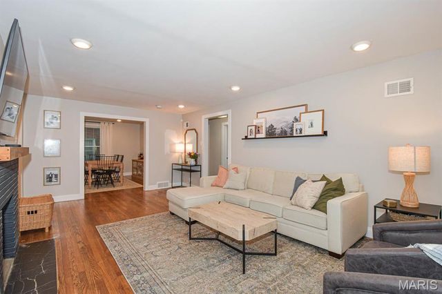 10014 N Marlene Drive, St Louis, MO 63123