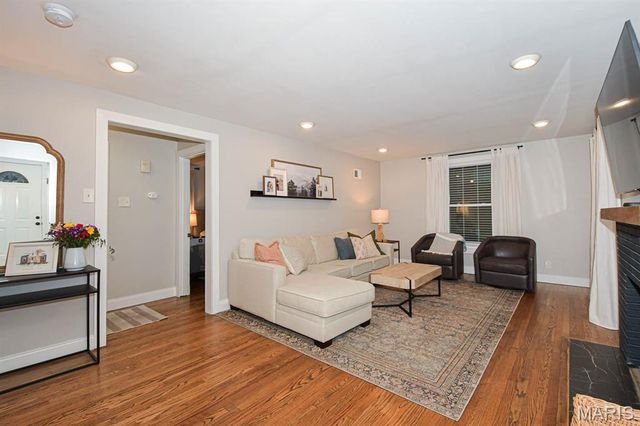10014 N Marlene Drive, St Louis, MO 63123