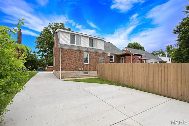 10014 N Marlene Drive, St Louis, MO 63123