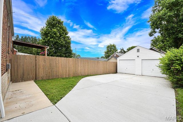 10014 N Marlene Drive, St Louis, MO 63123