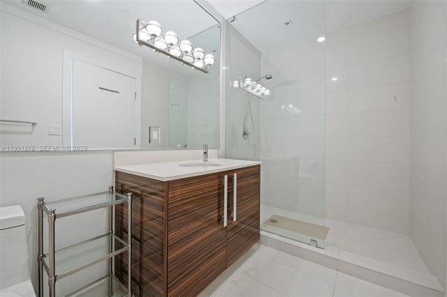 2020 N Bayshore Dr 2502, Miami, FL 33137