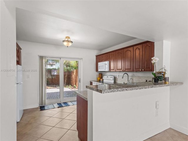 560 NW 82nd Place 306, Miami, FL 33126