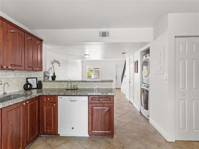 560 NW 82nd Place 306, Miami, FL 33126