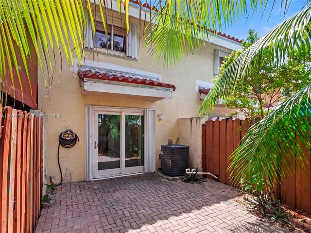 560 NW 82nd Place 306, Miami, FL 33126