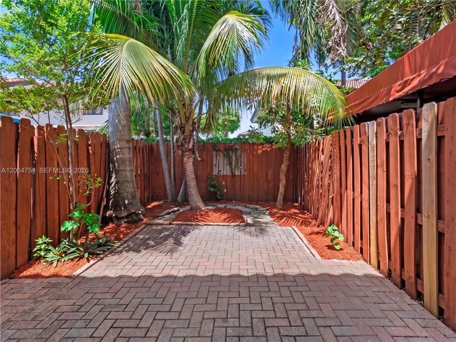 560 NW 82nd Place 306, Miami, FL 33126