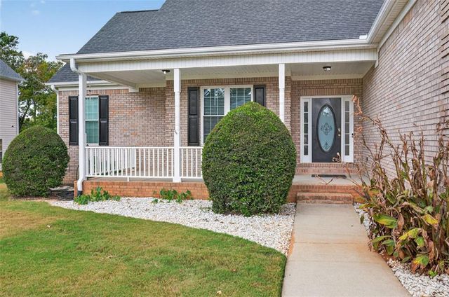 40 Lakeside Trail Trail, Covington, GA 30016