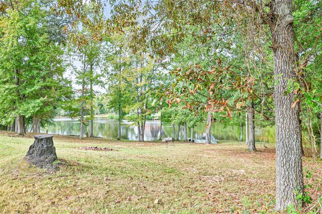 40 Lakeside Trail Trail, Covington, GA 30016