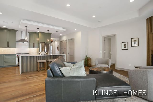 930 W Savidge Street 12, Spring Lake Vllg, MI 49456