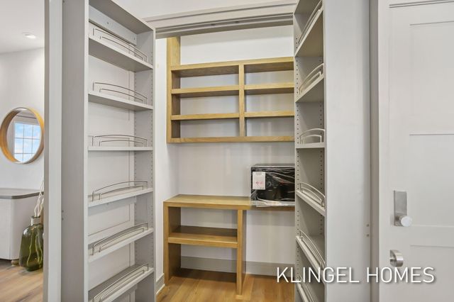 930 W Savidge Street 12, Spring Lake Vllg, MI 49456