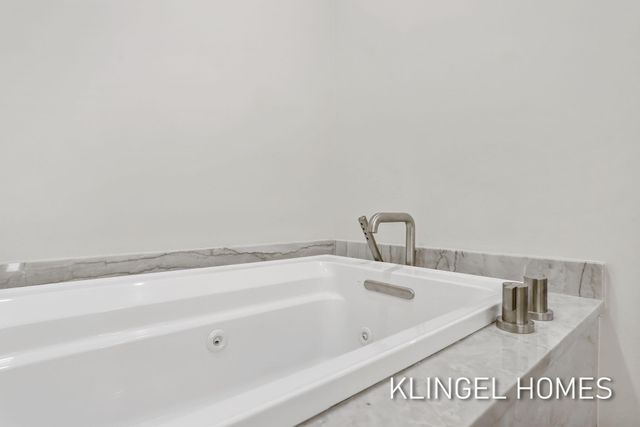 930 W Savidge Street 12, Spring Lake Vllg, MI 49456