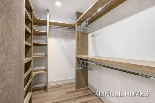 930 W Savidge Street 12, Spring Lake Vllg, MI 49456