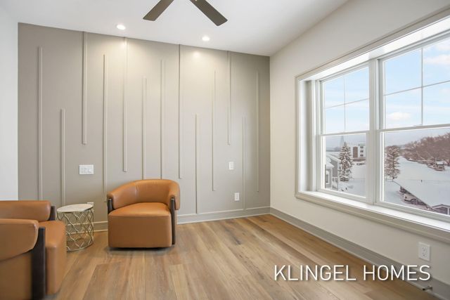 930 W Savidge Street 12, Spring Lake Vllg, MI 49456