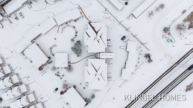 930 W Savidge Street 12, Spring Lake Vllg, MI 49456