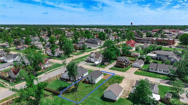 218 N 5th Street, Rogers, AR 72756