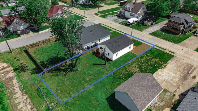 218 N 5th Street, Rogers, AR 72756