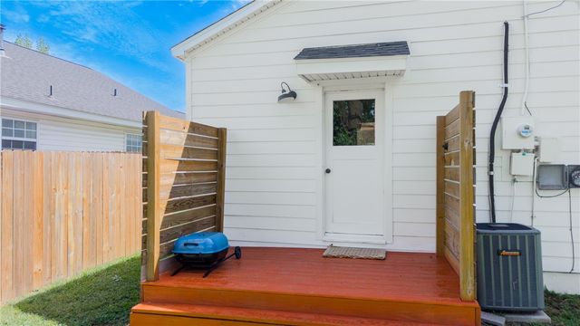 218 N 5th Street, Rogers, AR 72756