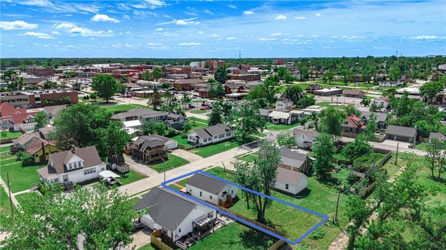 218 N 5th Street, Rogers, AR 72756
