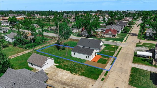 218 N 5th Street, Rogers, AR 72756
