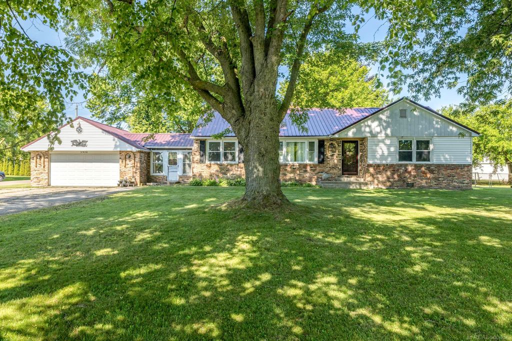 5920 Lakeshore Road, Lexington Twp, MI 48450