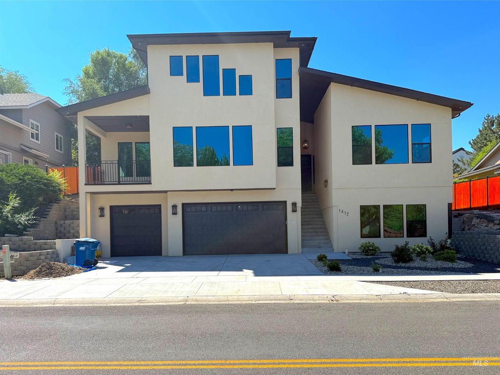 1417 E Shenandoah Dr, Boise, ID 83712