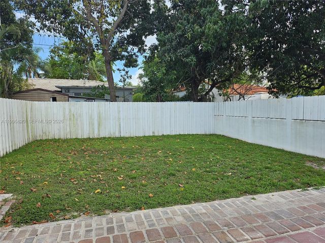 5816 SW 9th St, West Miami, FL 33144