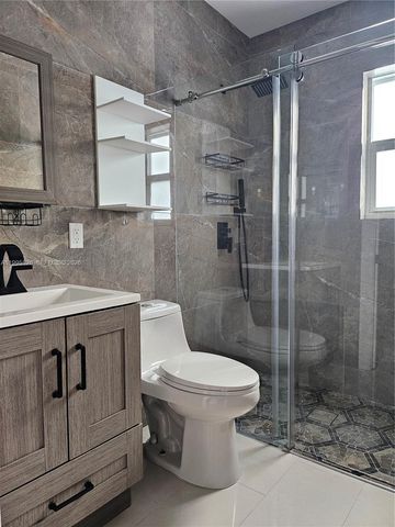 5816 SW 9th St, West Miami, FL 33144