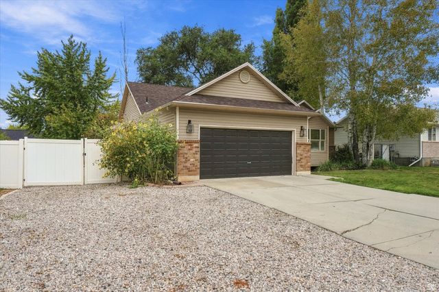 436 W 325 N, Clearfield, UT 84015