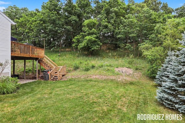 2007 Sandrel Drive NE, Grand Rapids, MI 49505