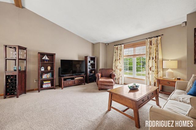 2007 Sandrel Drive NE, Grand Rapids, MI 49505