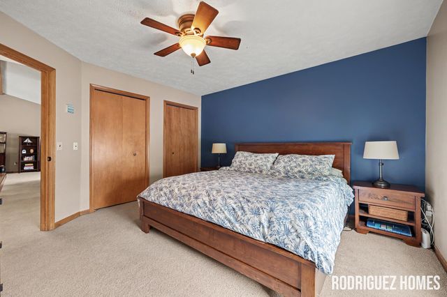 2007 Sandrel Drive NE, Grand Rapids, MI 49505