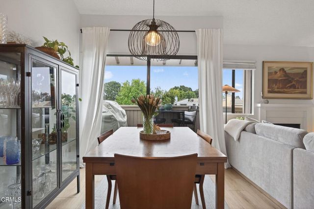 1275 Seacliff Court 2, Ventura, CA 93003