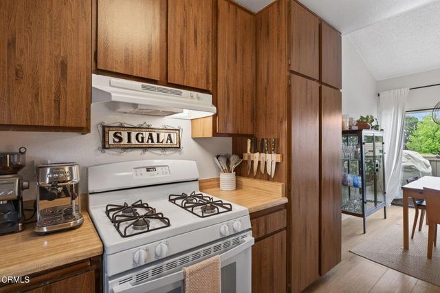 1275 Seacliff Court 2, Ventura, CA 93003