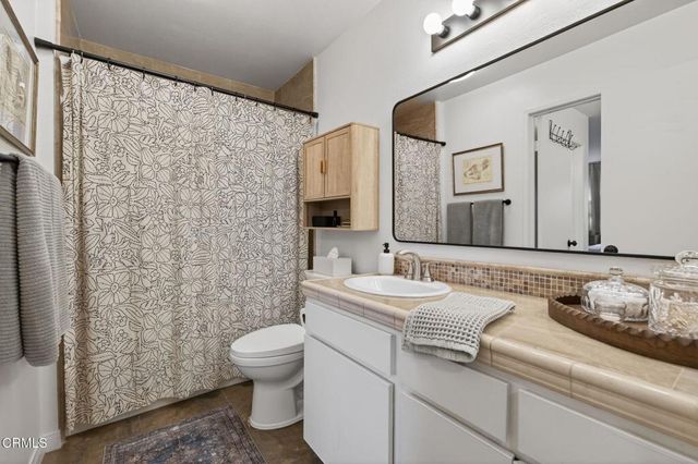 1275 Seacliff Court 2, Ventura, CA 93003