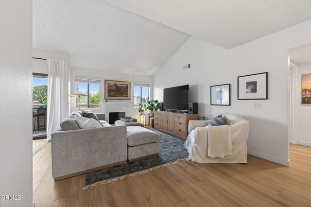 1275 Seacliff Court 2, Ventura, CA 93003