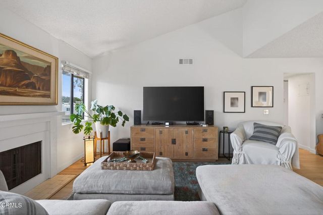 1275 Seacliff Court 2, Ventura, CA 93003