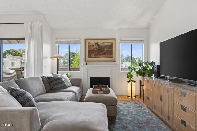 1275 Seacliff Court 2, Ventura, CA 93003