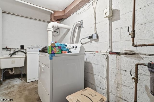 312 Stuyvesant Ave, Newark City, NJ 07106