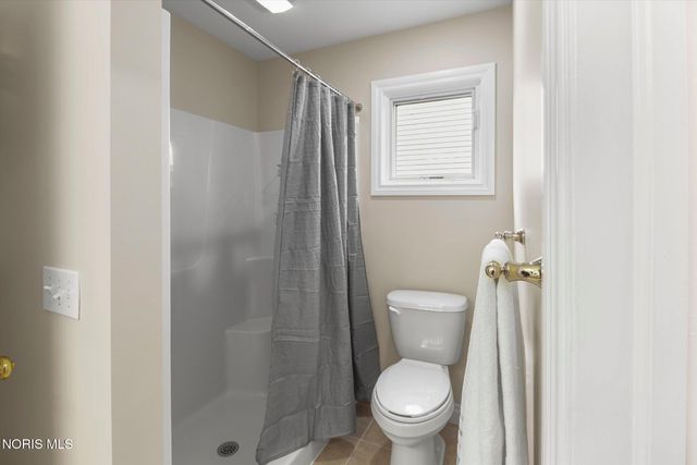 10835 S Lakes Drive, Perrysburg, OH 43551