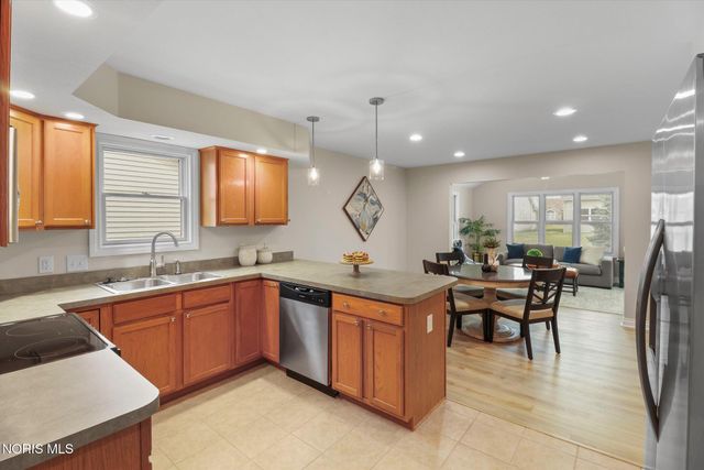 10835 S Lakes Drive, Perrysburg, OH 43551