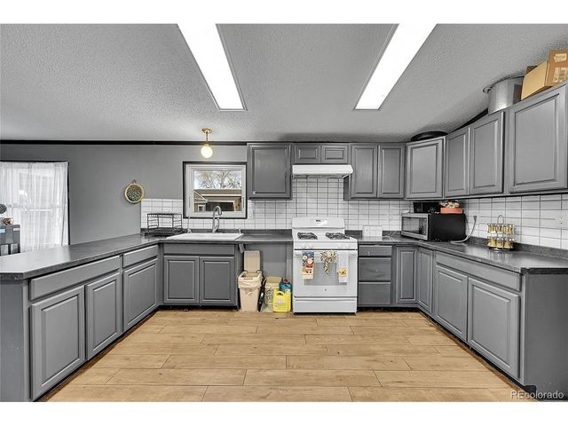 204 Zante St, Lochbuie, CO 80603