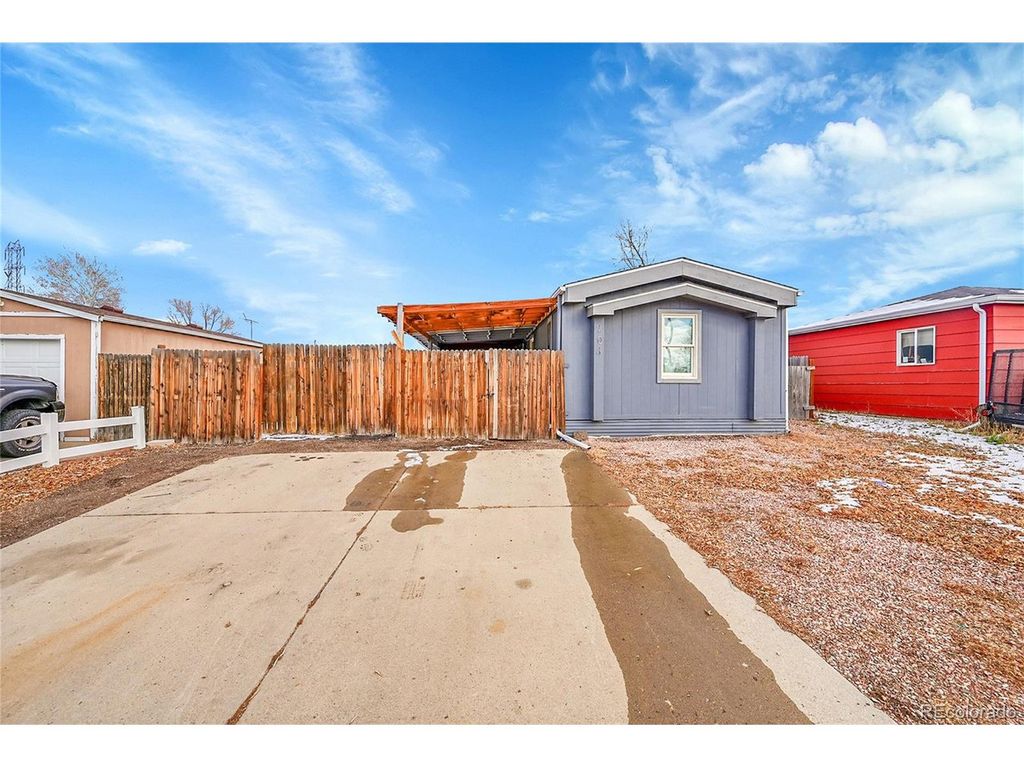 204 Zante St, Lochbuie, CO 80603