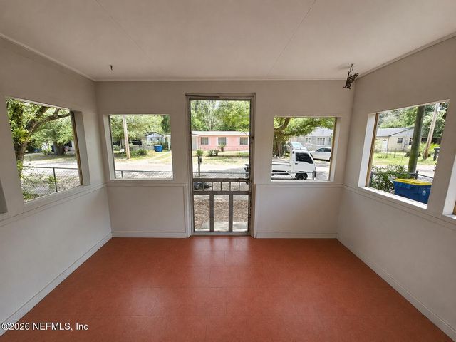9042 7TH Avenue, Jacksonville, FL 32208